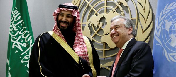 İki haftalık ABD ziyareti gerçekleştiren Suudi Arabistan Veliaht Prensi Muhammed bin Selman, New York'taki Birleşmiş Milletler merkezinde BM Genel Sekreteri Antonio Guterres tarafından ağırlandı. 27 Mart 2018 - Sputnik Türkiye