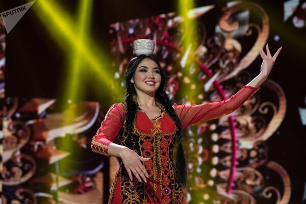 Miss Kazakistan 2018 yarışmasından kareler - Sputnik Türkiye