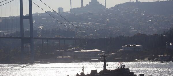 Rus gemisi İstanbul Boğazı'ndan geçti - Sputnik Türkiye