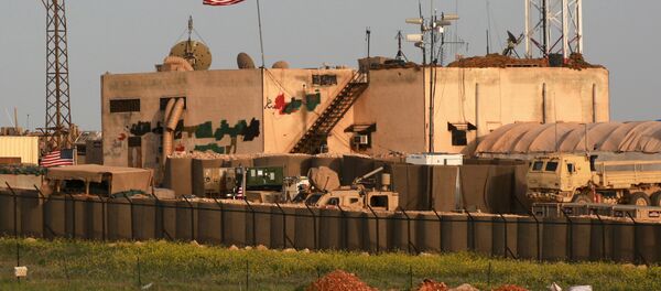 Halep ile Menbiç'in kuzeyi arasındaki Asaliyah köyündeki ABD üssü, picture taken on April 2, 2018 - Sputnik Türkiye