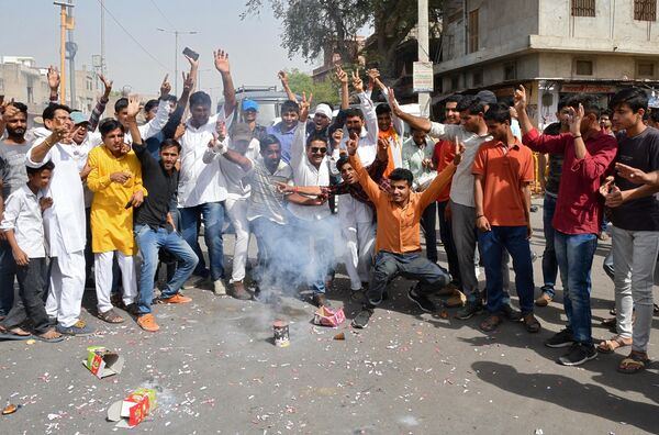 Hindistan'da her türlü canlıya karşı şiddeti yasaklayan öğretiye sahip 510 yıllık Hindu Bişnoy topluluğu da kararı sevinçle karşıladı. - Sputnik Türkiye