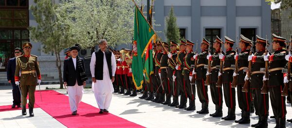 Pakistan Başbakanı Şahid Hakan Abbasi ve Afganistan Cumhurbaşkanı Eşref Gani - Sputnik Türkiye