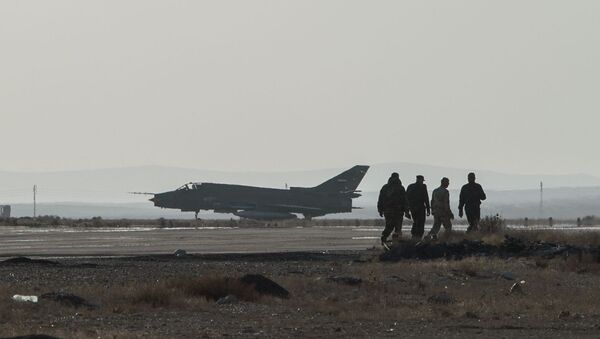 A Su-22 fighter jet at the Syrian Air Force base in Homs province - Sputnik Türkiye
