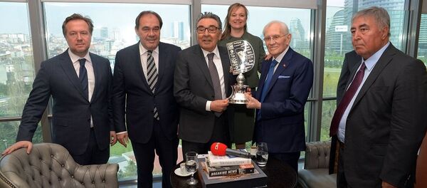 Doğan Medya'da devir teslim töreni Doğan Medya'da devir teslim töreni - Sputnik Türkiye