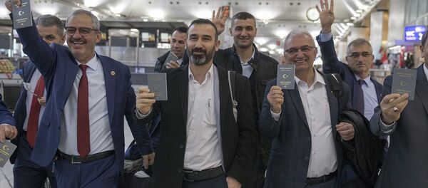 İçişleri Bakanlığı, Erdoğan'ın talimatı üzerine 50 muhtarı İspanya'ya götürdü - Sputnik Türkiye