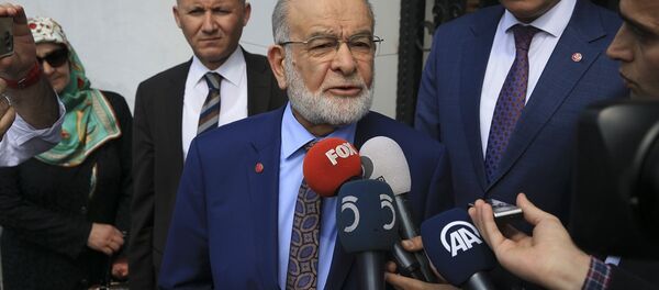 Saadet Partisi Genel Başkanı Temel Karamollaoğlu - Sputnik Türkiye