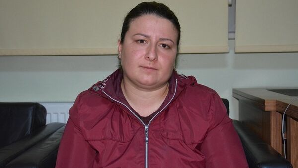 Polis memuru İlhan Özcan'ın eşi Gözde Özcan - Sputnik Türkiye