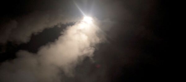Tomahawk füzelerinin Suriye'ye fırlatılışının görüntüleri - Sputnik Türkiye