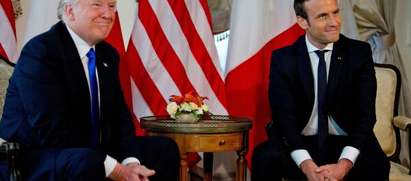 Donald Trump - Emmanuel Macron - Sputnik Türkiye