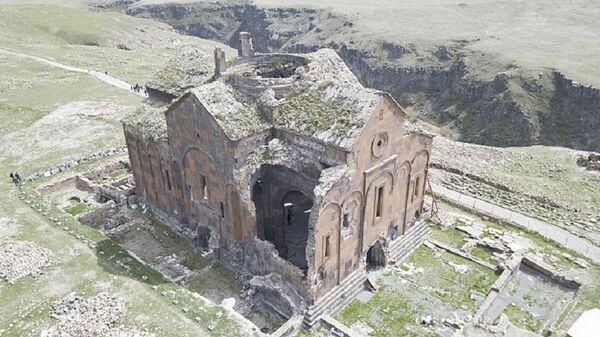 Ani'deki 'Büyük Katedral' restore edilecek - Sputnik Türkiye