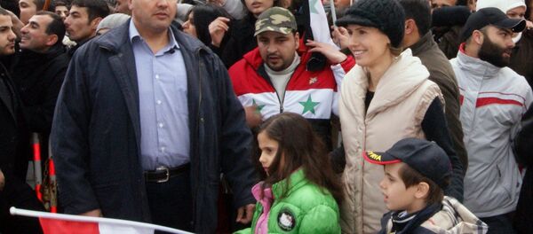 Suriye Devlet Başkanı Beşar Esad'ın eşi Esma Esad ile çocukları Kerim ve Zeyn - Sputnik Türkiye