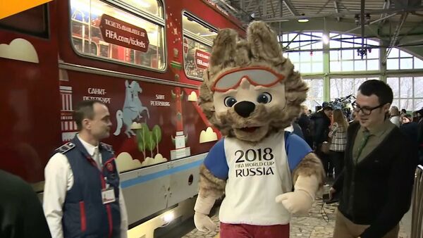 Moskova metrosunda 2018 Dünya Kupası temalı tren hizmete girdi - Sputnik Türkiye