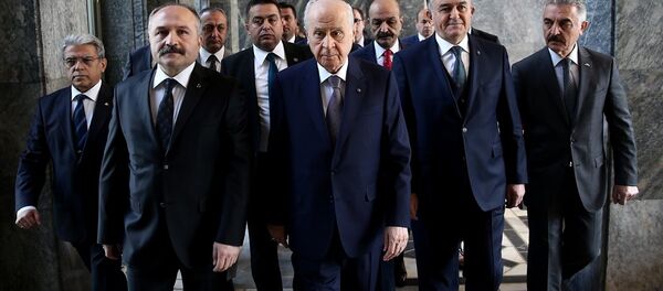 MHP Genel Başkanı Devlet Bahçeli ve kurmayları. - Sputnik Türkiye