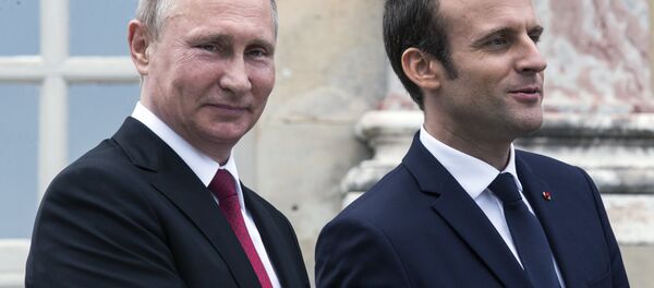 Rusya Devlet Başkanı Vladimir Putin-Fransa Cumhurbaşkanı Emmanuel Macron - Sputnik Türkiye