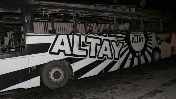 Altay Spor Kulübü'ne ait takım otobüsü yandı - Sputnik Türkiye