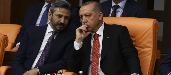 Genel Kurul Toplantısı'na Cumhurbaşkanı Recep Tayyip Erdoğan ve TBMM Başkanvekili Ahmet Aydın da (solda) katıldı. - Sputnik Türkiye