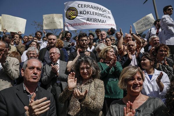 Cerrahpaşa Tıp'ta Bölünmeprotestosu - Sputnik Türkiye