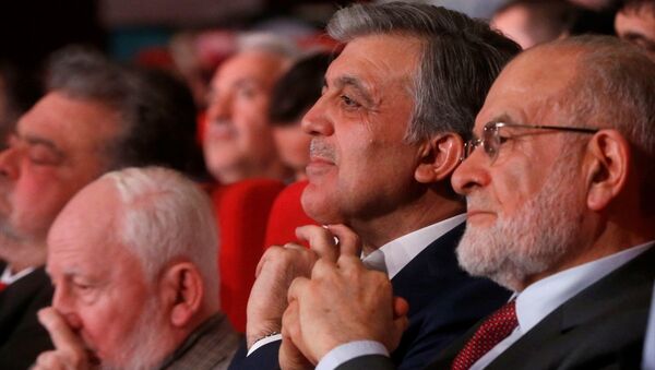 Saadet Partisi Genel Başkanı Temel Karamollaoğlu ile 11. Cumhurbaşkanı Abdullah Gül - Sputnik Türkiye