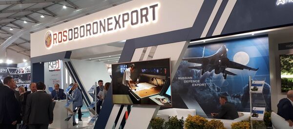 Rusya devlet silah ihracat şirketi Rosoboroneksport standı - Sputnik Türkiye