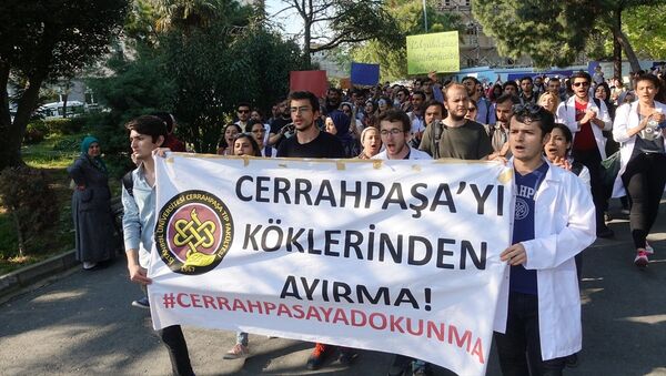 Cerrahpaşa Tıp Fakültesi öğrencileri eylem yaptı - Sputnik Türkiye