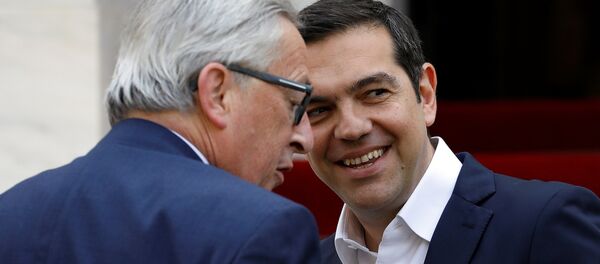 Avrupa Komisyonu Başkanı Jean-Claude Juncker Atina'yı ziyaretinde Yunanistan Başbakanı Aleksis Çipras tarafından ağırlandı, 26 Nisan 2018 - Sputnik Türkiye