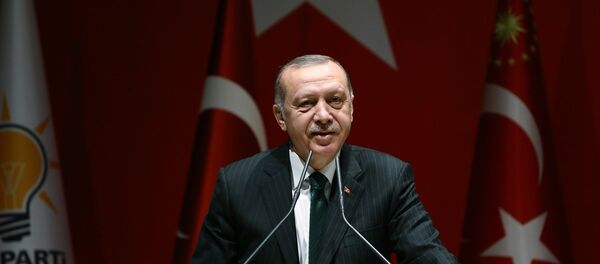 Cumhurbaşkanı ve AK Parti Genel Başkanı Recep Tayyip Erdoğan, partisinin genel merkezinde AK Parti Genişletilmiş İl Başkanları Toplantısı'na katıldı. - Sputnik Türkiye
