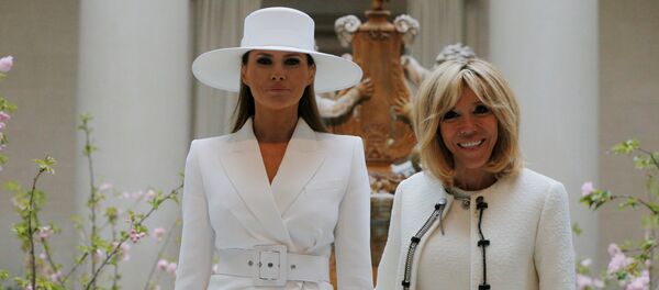 Melania Trump ve Brigitte Macron - Sputnik Türkiye