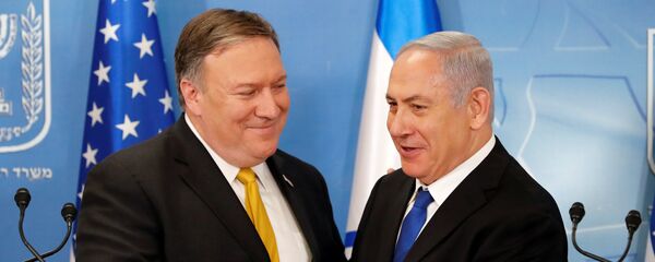 ABD Dışişleri Bakanı Mike Pompeo ve İsrail Başbakanı Benyamin Netanyahu - Sputnik Türkiye