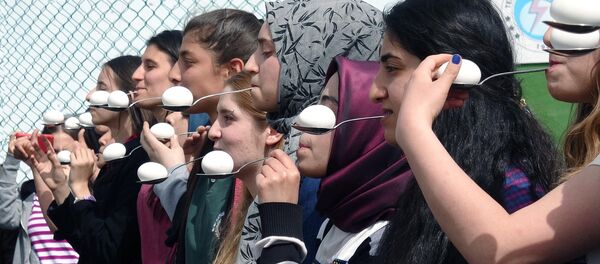 Liselilerden '15 Temmuz Demokrasi Zaferi' etkinliği - Sputnik Türkiye