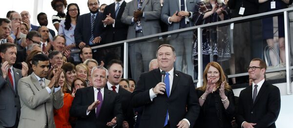 ABD Dışişleri Bakanı Mike Pompeo, bakanlıktaki ilk konuşmasını yaptı - Sputnik Türkiye