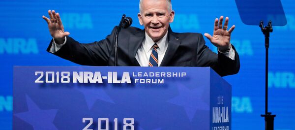 Ulusal Tüfek Derneği'nin (NRA) yeni başkanı Oliver North - Sputnik Türkiye