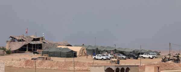 Türkiye'nin terör örgütü saydığı YPG'nin ana omurgasını oluşturduğu ABD destekli Demokratik Suriye Güçleri'ne bağlı Menbiç Askeri Konseyi'nin sözcüsü Şarfan Derviş, yeni üste aynı zamanda Fransız askerlerinin de konuşlandığını açıkladı. - Sputnik Türkiye