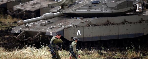 Golan Tepeleri'nde İsrail tankları - Sputnik Türkiye