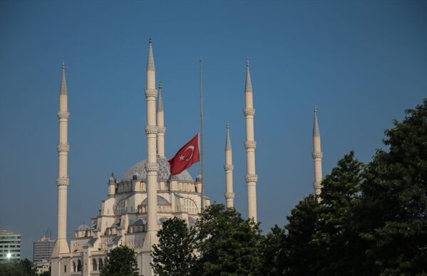 Kudüs için bayraklar yarıya indirildi - Sputnik Türkiye