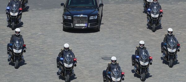 Rusya Devlet Başkanı Vladimir Putin'in limuzini Aurus Senat - Sputnik Türkiye