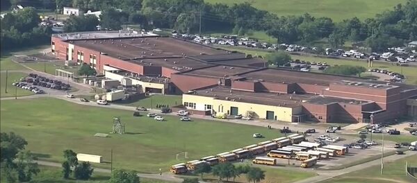 This image taken from video shows the campus of Santa Fe High School, Friday, May 18, 2018, in Santa Fe, Texas - Sputnik Türkiye