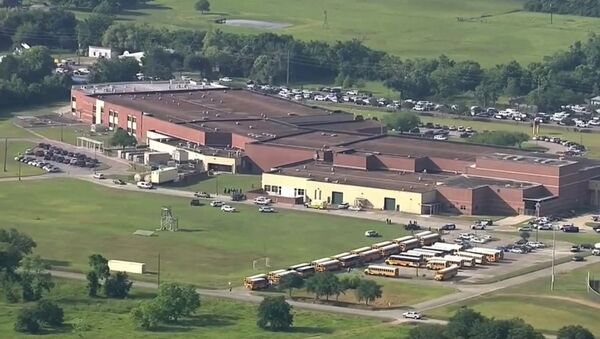 This image taken from video shows the campus of Santa Fe High School, Friday, May 18, 2018, in Santa Fe, Texas - Sputnik Türkiye