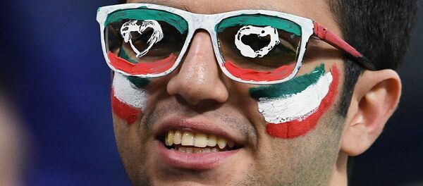 An Iranian football fan during a friendly match between Russia and Iran - Sputnik Türkiye