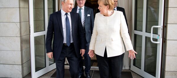 Putin Merkel'i Soçi'de ağırladı, 18 Mayıs 2018 - Sputnik Türkiye
