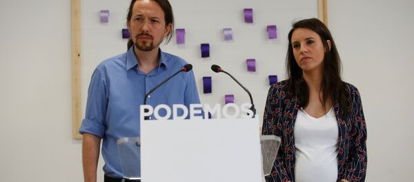 Pablo Iglesias-Irene Montero basın toplantısı - Sputnik Türkiye