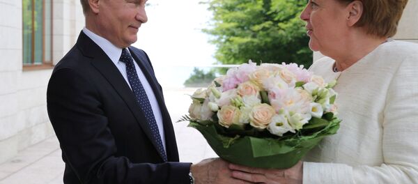 Vladmir Putin ve Angela Merkel - Sputnik Türkiye