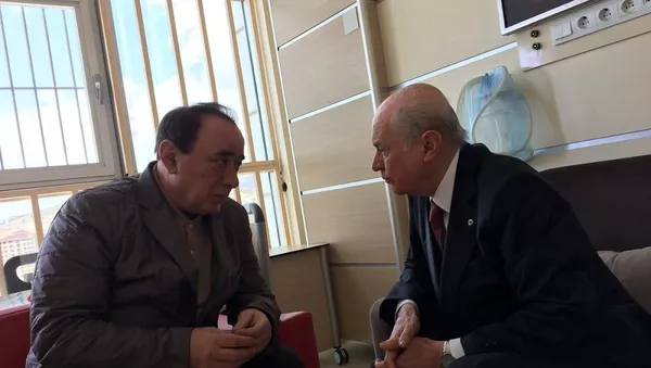 Devlet Bahçeli, Alaattin Çakıcı'yı ziyaret etti