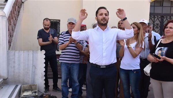 Döviz artışına yazar kasa fırlatmalı protesto - Sputnik Türkiye