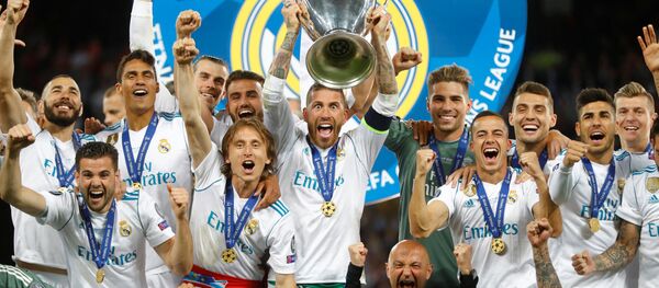 Real Madrid, üst üste üçüncü şampiyonluğunu elde etti - Sputnik Türkiye
