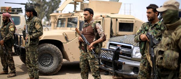 Deyr ez Zor'daki DSG savaşçıları - Sputnik Türkiye