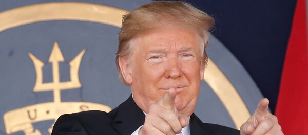 Donald Trump, ABD Donanma Akademisi mezuniyet töreninde... - Sputnik Türkiye
