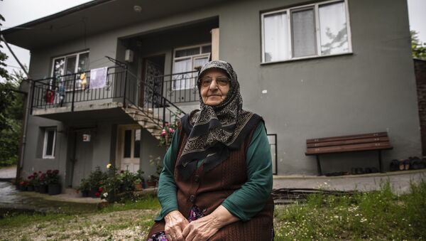 Muharrem İnce'nin annesi Zekiye İnce - Sputnik Türkiye