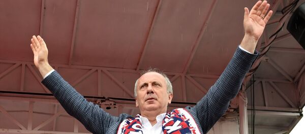 CHP'nin Cumhurbaşkanı Adayı Muharrem İnce, Kırıkkale Cumhuriyet Meydanı'nda düzenlenen mitingde vatandaşlara hitap etti. - Sputnik Türkiye