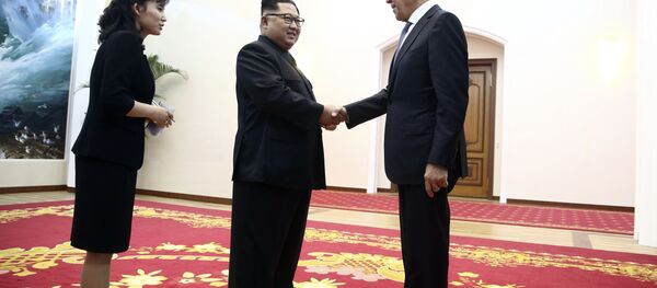 Rusya Dışişleri Bakanı Sergey Lavrov-Kuzey Kore lideri Kim Jong-un - Sputnik Türkiye