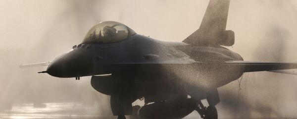 Tayvan Hava Kuvvetleri'ne ait bir F-16 savaş uçağı - Sputnik Türkiye
